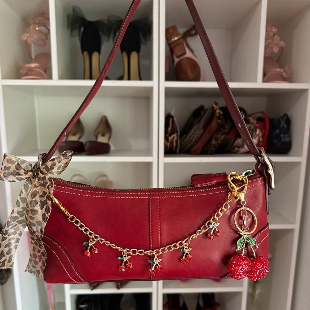 Red Leather y2k Coach Baguette 🍒